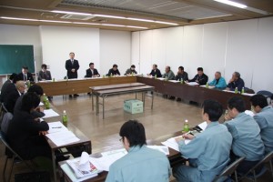 生産者と青果市場担当者の情報交換