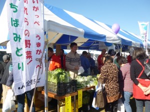 海上野菜組合、海上養豚組合、海上酪農組合のブース