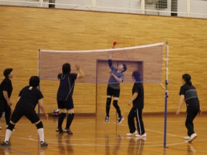 合同練習を行う女性部海上支部と銚子支部の部員