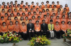 応援に駆けつけたＪＡちばみどり間渕誠一組合長を囲んで