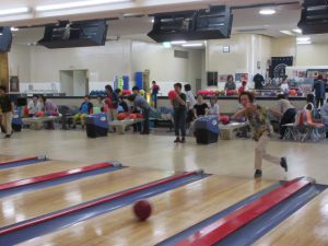 プレーを楽しむ参加者（7月21日)