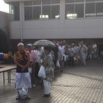 イベントのくじ引きに並ぶ来場者(7月9日)