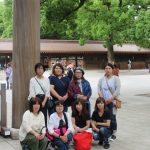 視察研修で女性部員が明治神宮などを見学(6月11日)