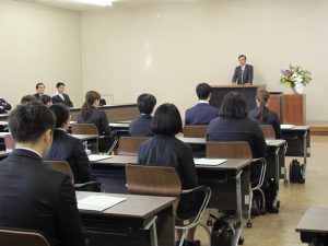 激励を送る間渕組合長（4月1日）