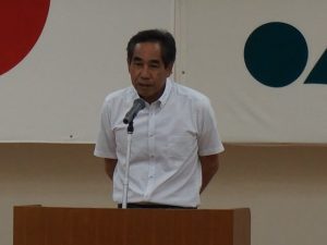 挨拶をする高橋委員長(8月20日）