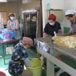 園児の健康を願いみそづくり（3月13日）
