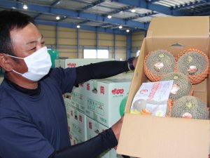 初出荷を迎えたタカミレッド(6月1日)