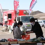 ピザと一緒に新鮮野菜を（旭支店／3月18日、19日）